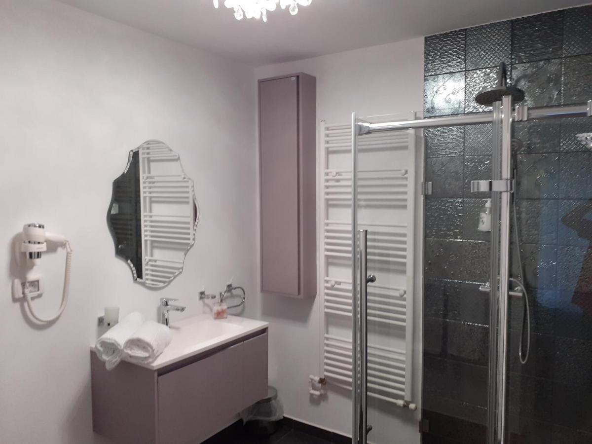 Hotel Salcia Tasnad Exteriér fotografie
