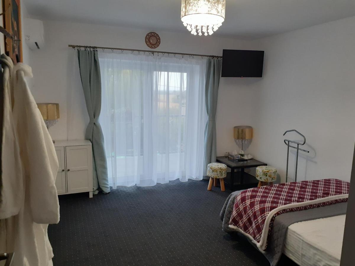 Hotel Salcia Tasnad Exteriér fotografie