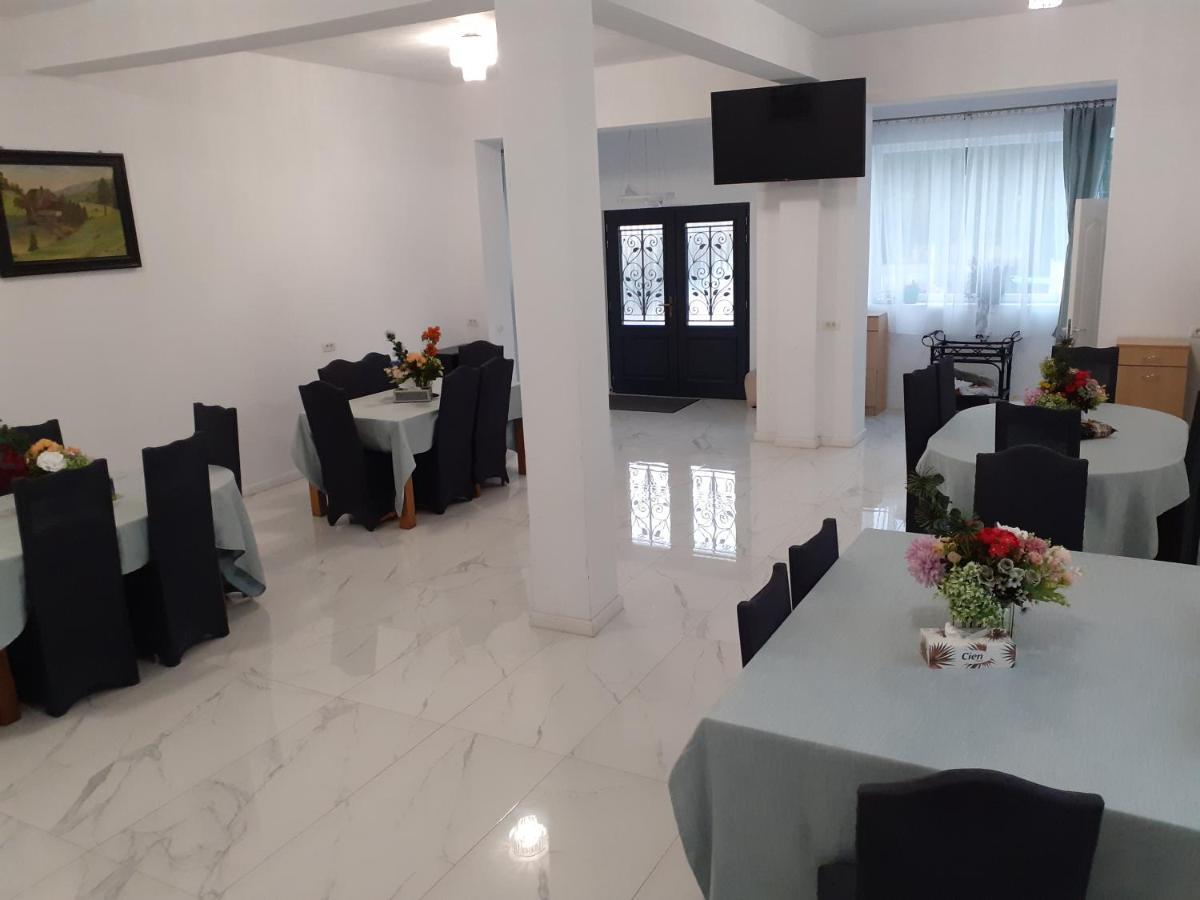 Hotel Salcia Tasnad Exteriér fotografie
